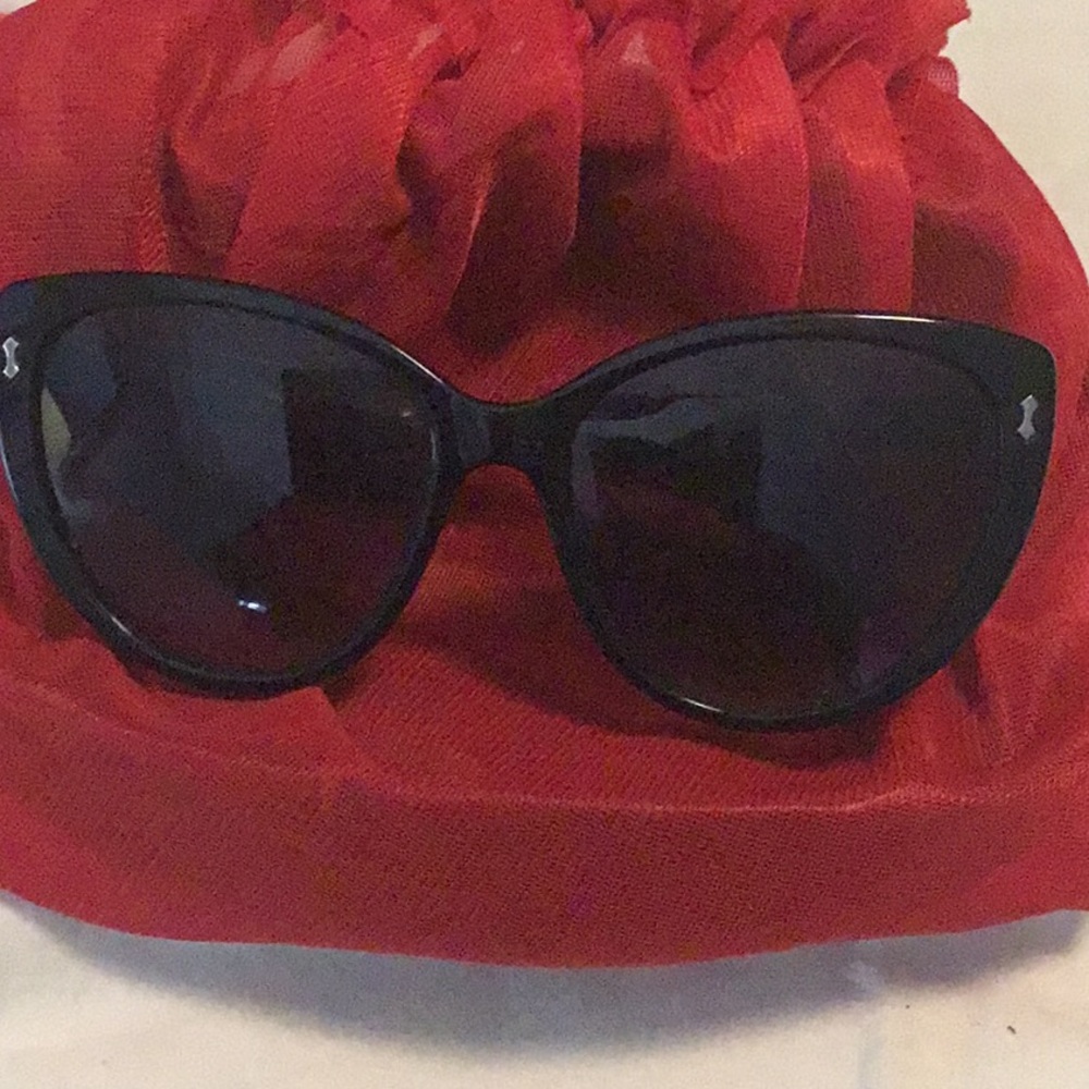 Gucci sunglasses made in Italy